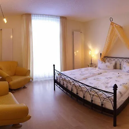 Im Kavalierhaus 3*