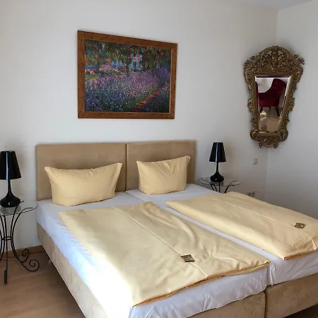 Im Kavalierhaus מלון Machern