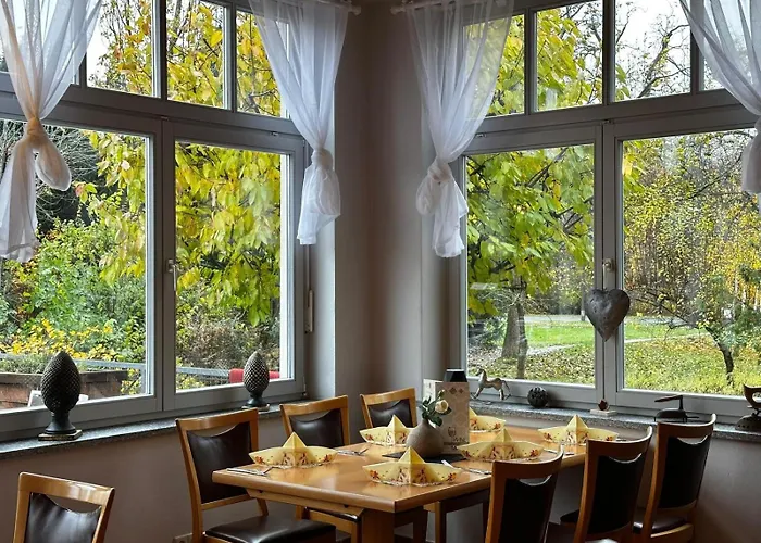 Hotel Im Kavalierhaus 3*